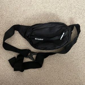 Black outdoor products Fanny pack